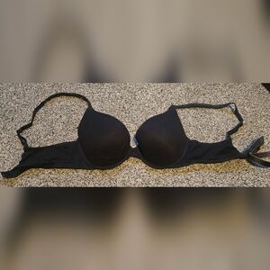 Body by Victoria size 32C lightly lined demi bra Black